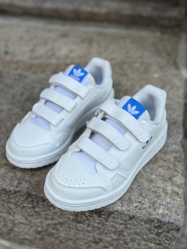 Adidas -kengät 31