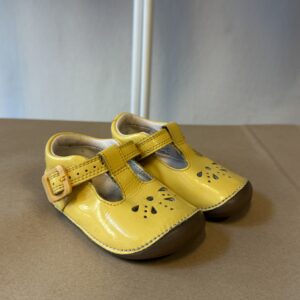 Clarks 18,5